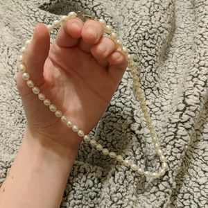 pearl necklace